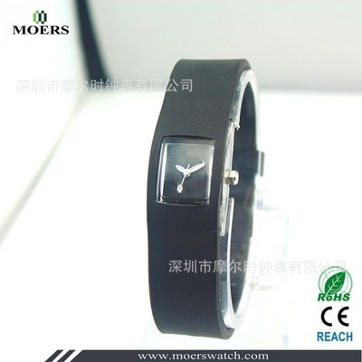 硅胶儿童石英手表 时尚经典款，10元以下礼品优选